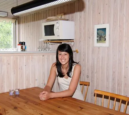 Two-bedroom Holiday In Sjolund 2 Hejls